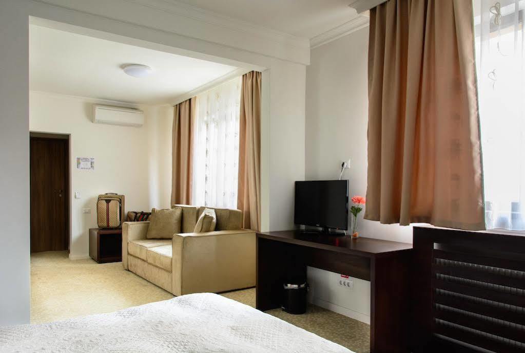 Eden Boutique Accommodation Bucharest Exterior photo