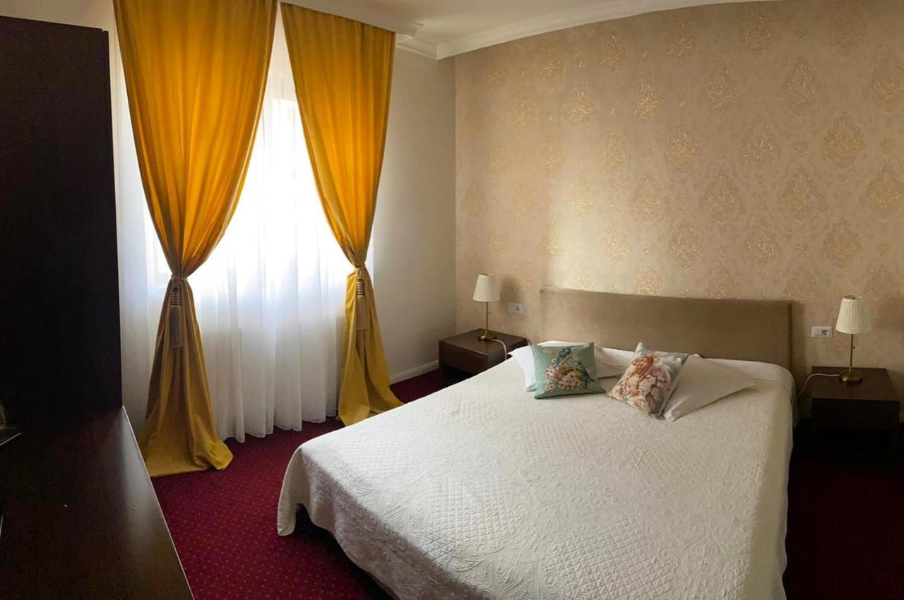 Eden Boutique Accommodation Bucharest Exterior photo